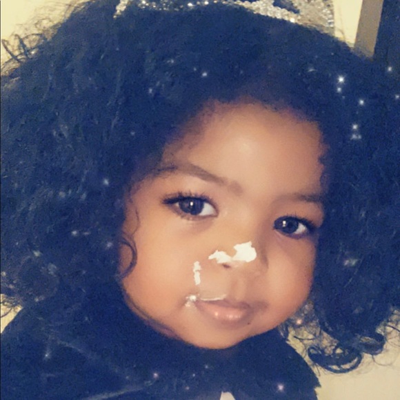 Meet your Posher, Khadija - Picture 1 of 2